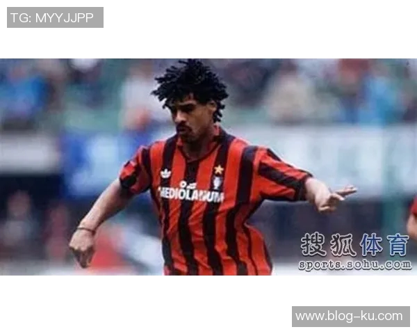 荷兰足球传奇里杰卡尔德亲临王博豪社交媒体激励球员奋勇向前