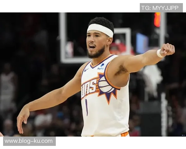 布克：外界认为我安静但在赛场上我会积极发声并努力表达正确观点